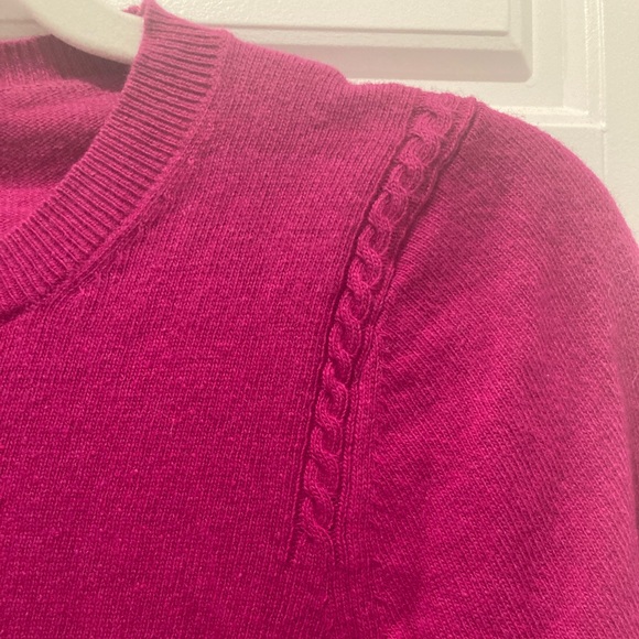 Cute, comfortable and colorful sweater from Banana Republic! - Picture 4 of 9